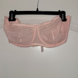 VS unlined lace strapless bra 38DD